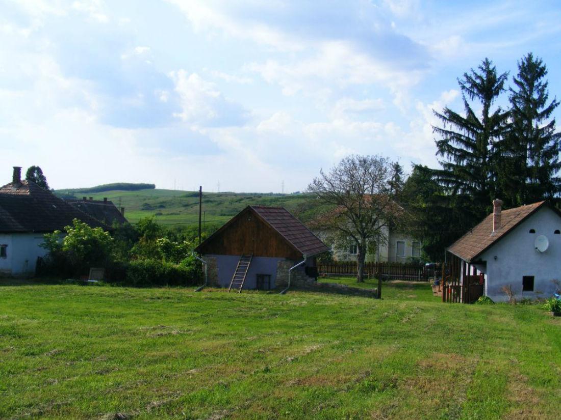 Bakancstanya Ketbodony Exteriér fotografie